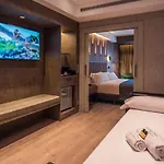 Hotel Catalonia Gran Via 4*