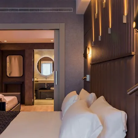 Hotel Catalonia Gran Via 4*