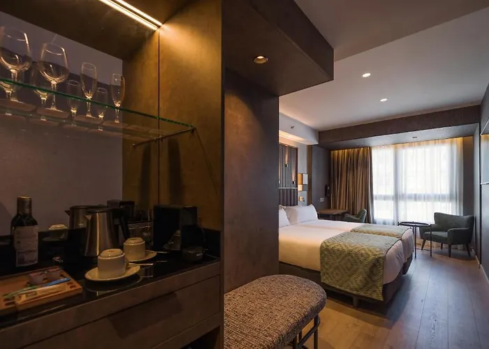 Catalonia Gran Via Hotel 4*