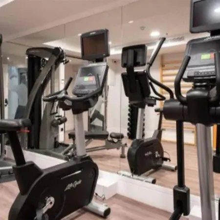 Catalonia Gran Via ホテル