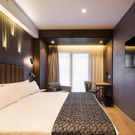 ホテル Catalonia Gran Via ビルバオ