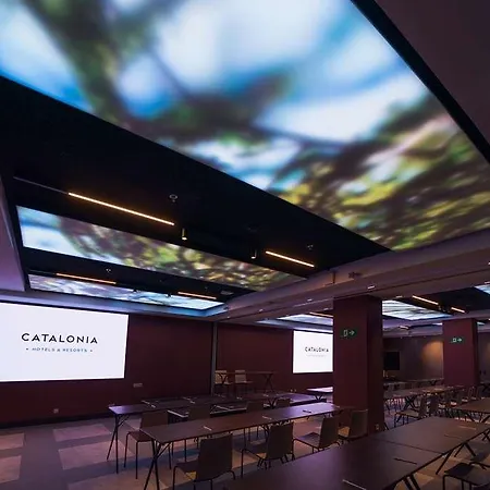 Catalonia Gran Via 4* ビルバオ