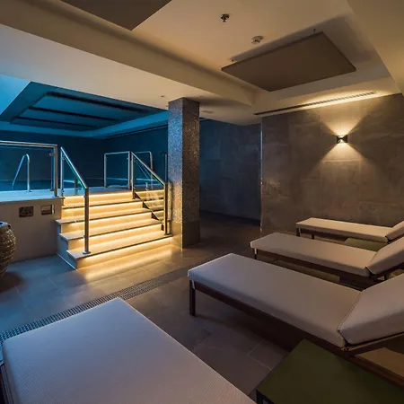 Catalonia Gran Via ホテル ビルバオ