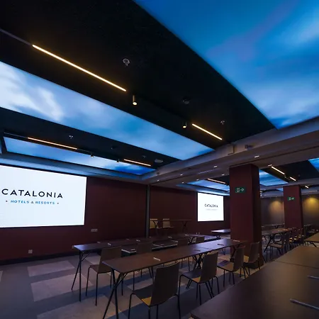 Hotell Catalonia Gran Via 4*
