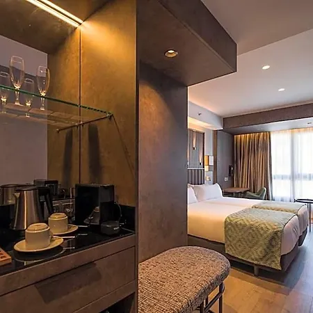 Catalonia Gran Via Hotel 4*