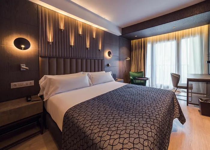 Hotel Catalonia Gran Via 4*