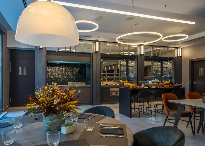 Hotel Catalonia Gran Via 4*