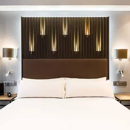 ホテル Catalonia Gran Via 4*