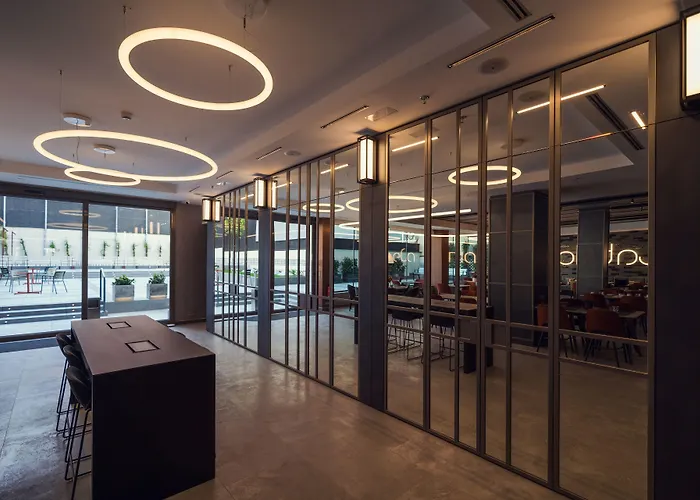 Catalonia Gran Via Отель